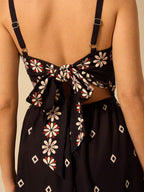 CAJUNI Vestido Curto Preto com Alça em Estilo Boho Tropical, Impressão de Plantas, Azaléia, Girassol para Férias Casuais de Verão para Mulheres
