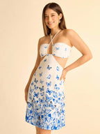CAJUNI Vestido Longo Boêmio Azul Degradê com Estampa de Borboleta, Decote em Halter, Cordão na Cintura, Aberto, Modelo A, para Praia e Verão
